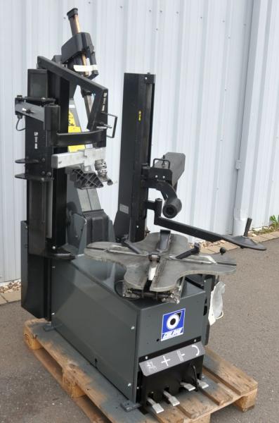 Reifenmontiermaschine GIULIANO S231 PAX Runflat Hilfsarm Reifenwechselmaschine